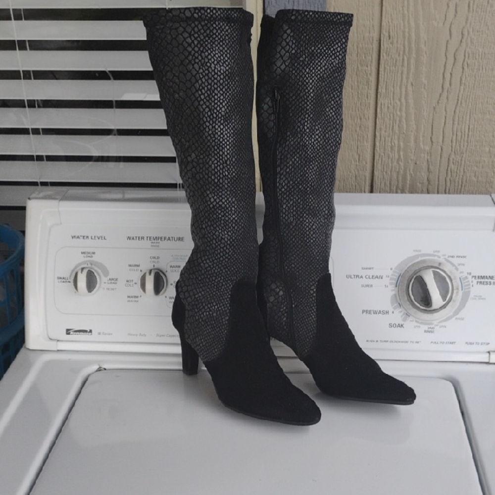 PREVATA Boots Size 7.5 Women